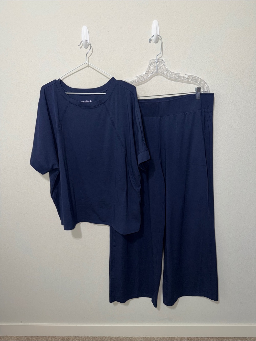 AnyBody Navy short sleeve set with Wide-Leg Pull-On Pants